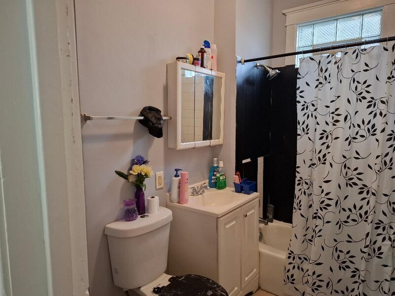 10941 S Wentworth Avenue Chicago IL 60628
