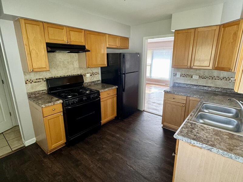 461 Clyde Avenue Calumet City IL 60409