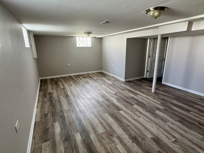 461 Clyde Avenue Calumet City IL 60409
