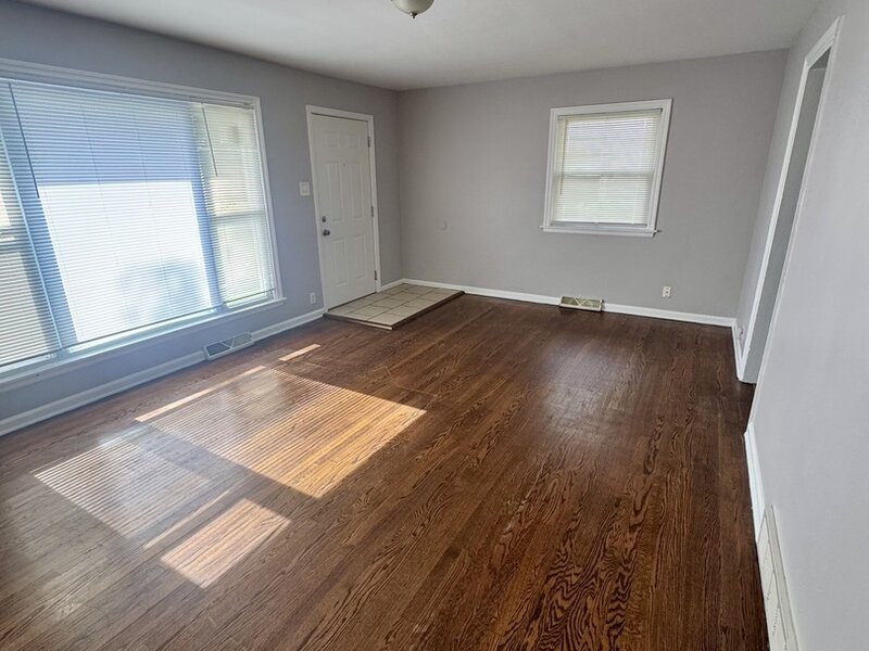 461 Clyde Avenue Calumet City IL 60409