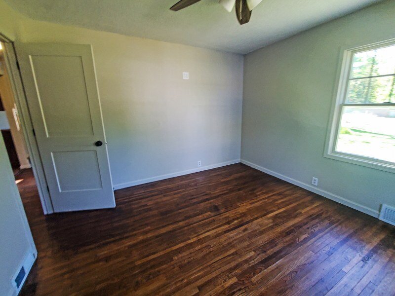 1611 36th Avenue East Moline IL 61244