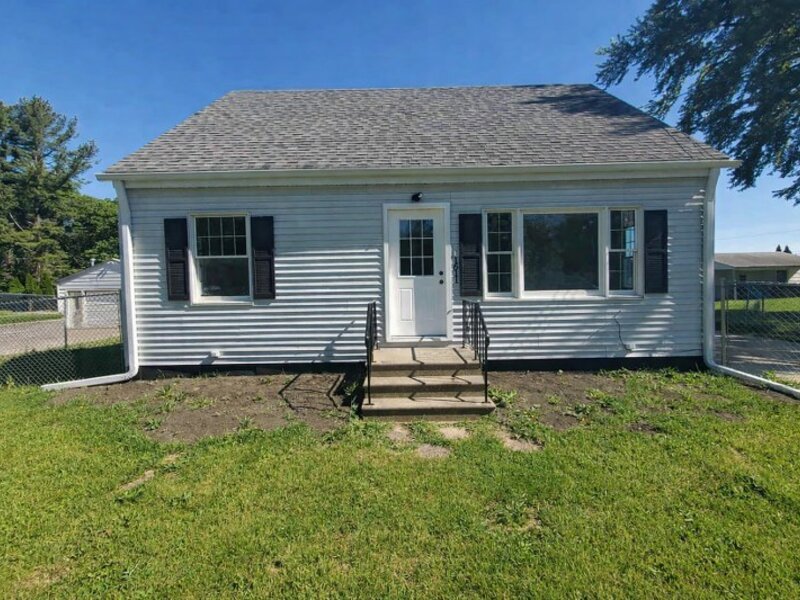 1611 36th Avenue East Moline IL 61244