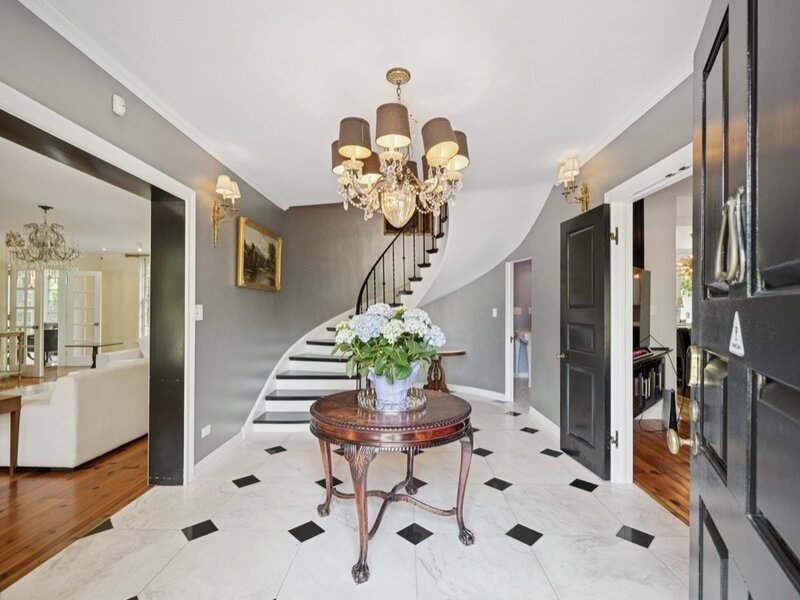 82 Woodley Road Winnetka IL 60093