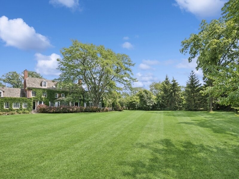 82 Woodley Road Winnetka IL 60093