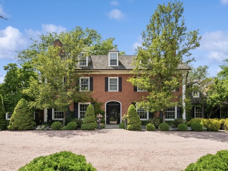 82 Woodley Road Winnetka IL 60093