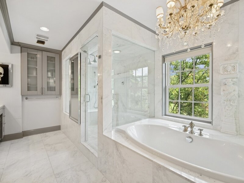 82 Woodley Road Winnetka IL 60093