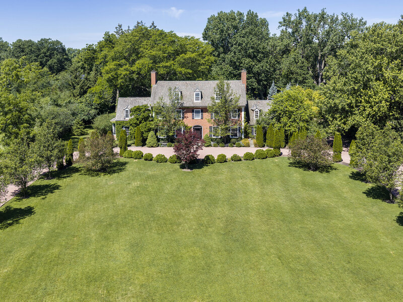82 Woodley Road Winnetka IL 60093