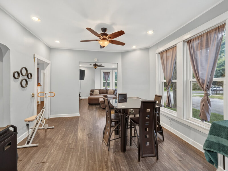 8956 S Dauphin Avenue Chicago IL 60619
