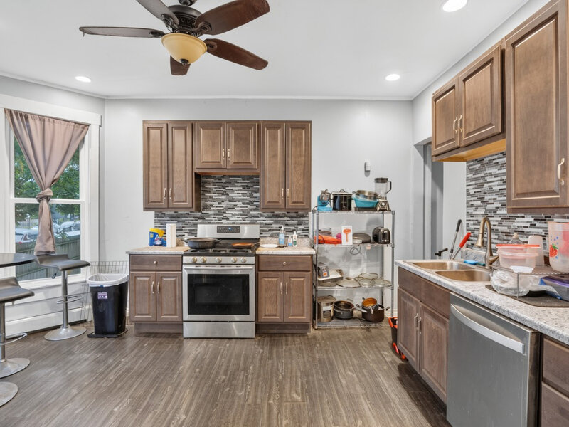 8956 S Dauphin Avenue Chicago IL 60619