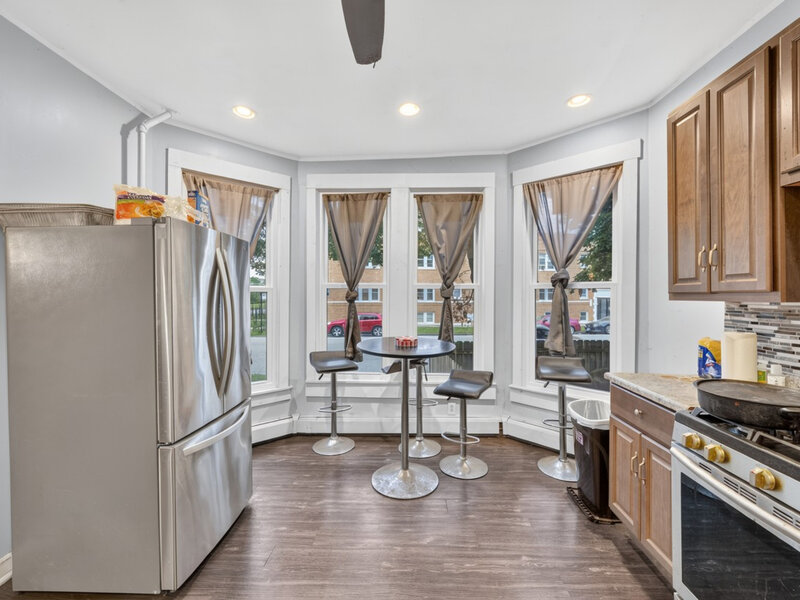 8956 S Dauphin Avenue Chicago IL 60619