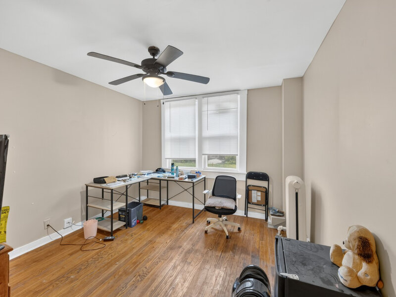 8956 S Dauphin Avenue Chicago IL 60619