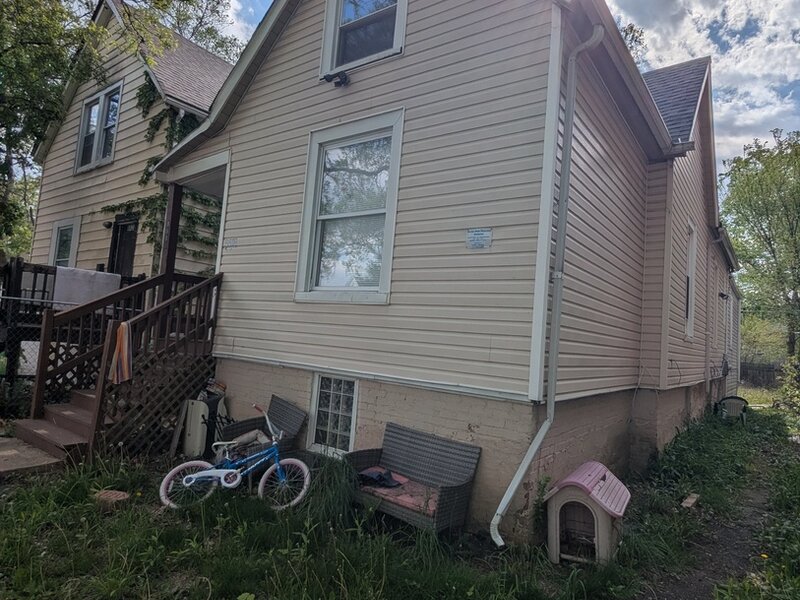 8818 S Carpenter Street Chicago IL 60620