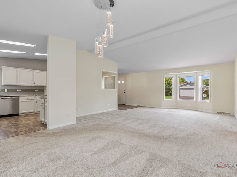 1815 Paddock Court Grayslake IL 60030