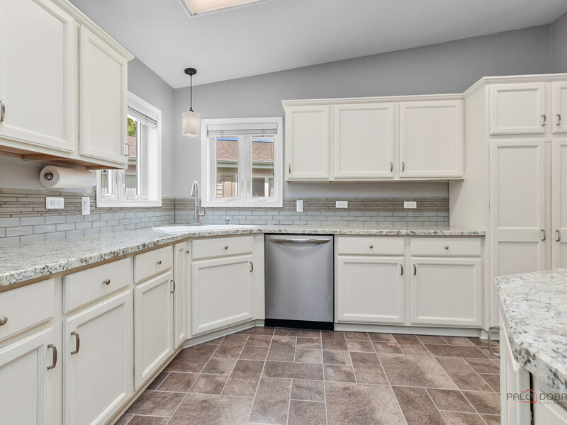 1815 Paddock Court Grayslake IL 60030