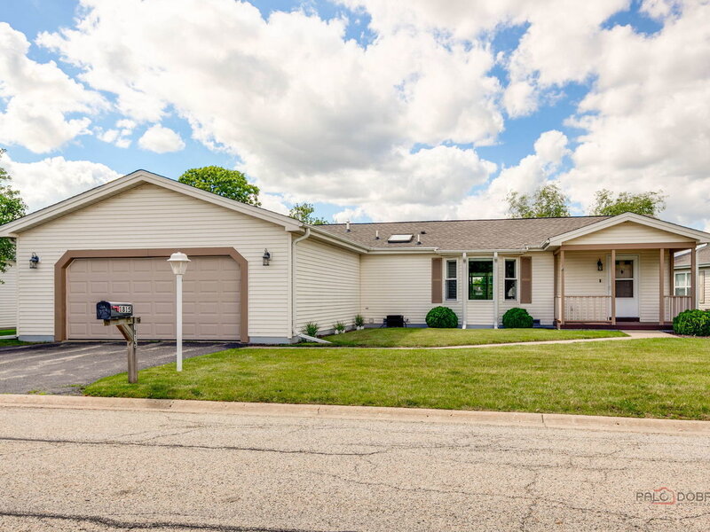 1815 Paddock Court Grayslake IL 60030