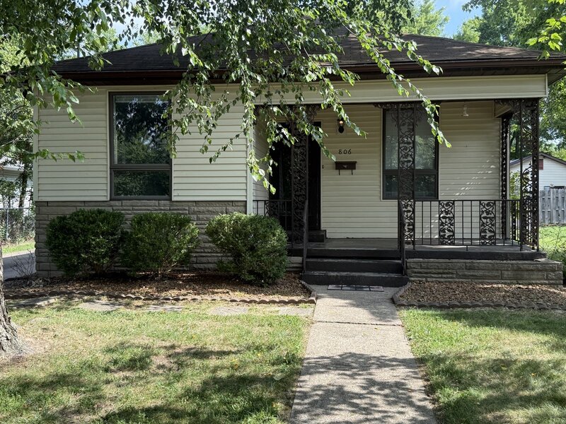 806 E Boulevard Street Marion IL 62959