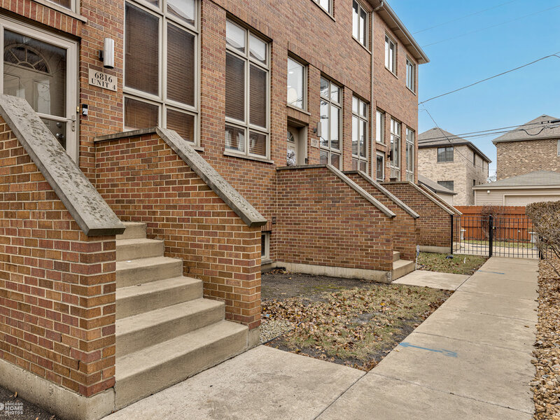 6816 W 65th Street Chicago IL 60638