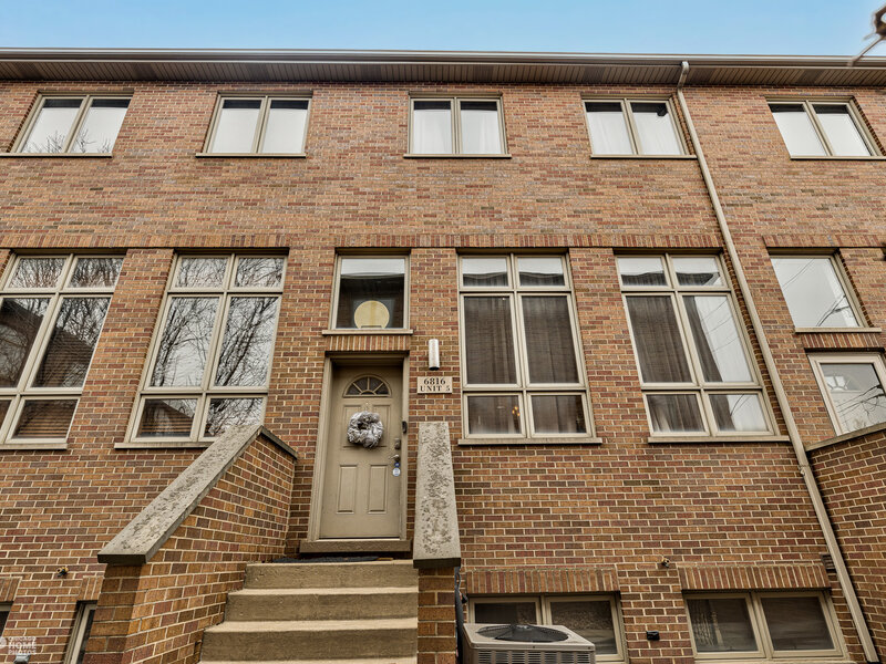 6816 W 65th Street Chicago IL 60638