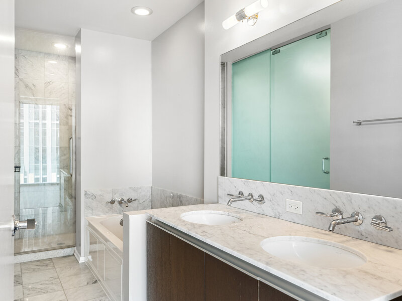 600 N Fairbanks Court Chicago IL 60611