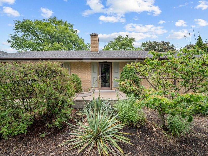 29 E Stonegate Drive Prospect Heights IL 60070