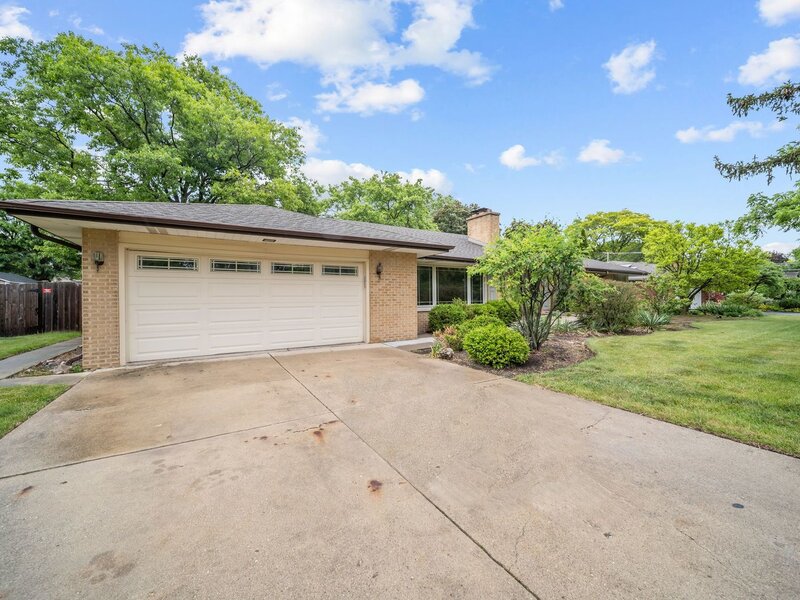 29 E Stonegate Drive Prospect Heights IL 60070