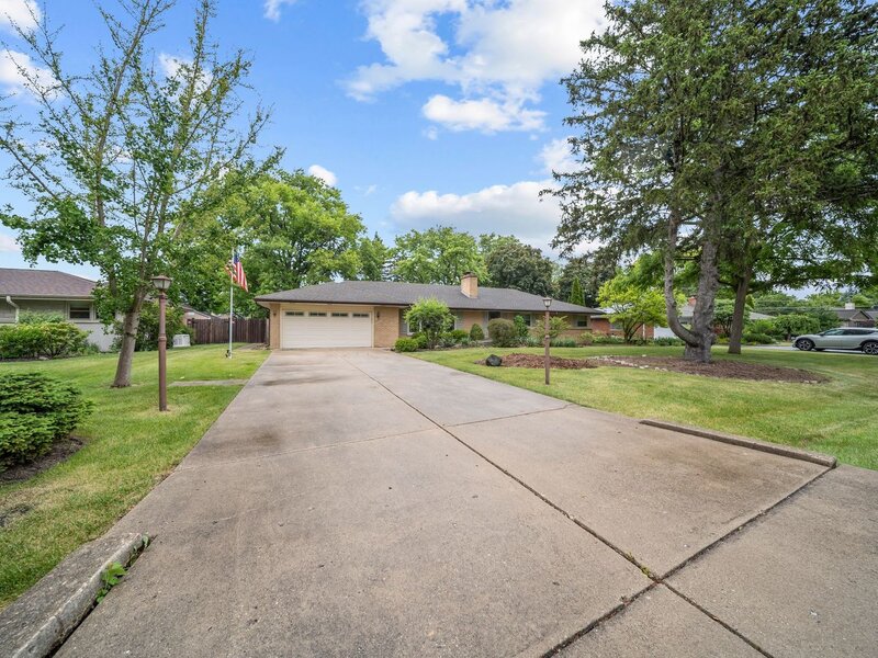 29 E Stonegate Drive Prospect Heights IL 60070