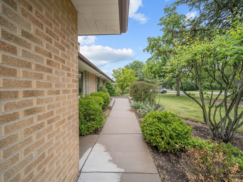 29 E Stonegate Drive Prospect Heights IL 60070