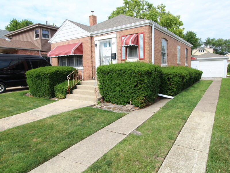 5615 S Nordica Avenue Chicago IL 60638
