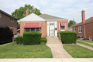 Photo of 5615 S Nordica Avenue Chicago IL 60638