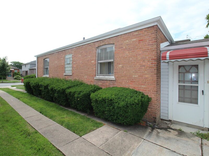 5615 S Nordica Avenue Chicago IL 60638