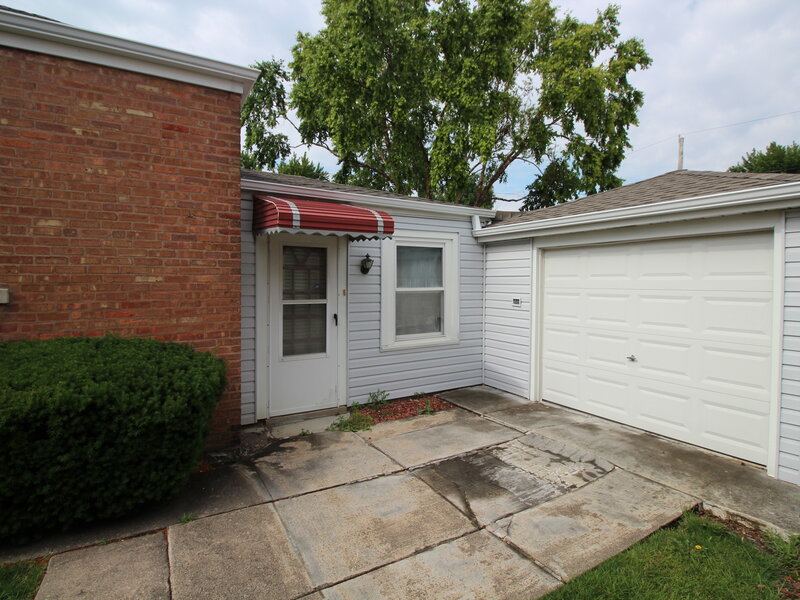 5615 S Nordica Avenue Chicago IL 60638