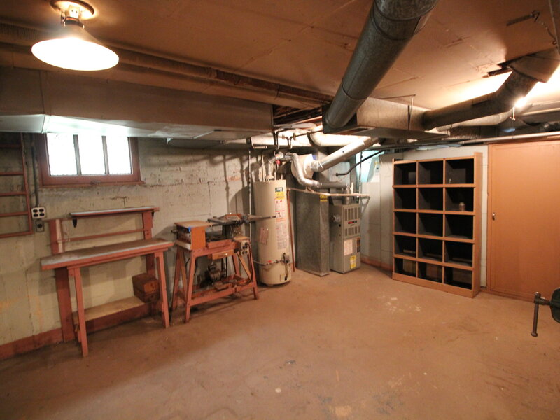 5615 S Nordica Avenue Chicago IL 60638