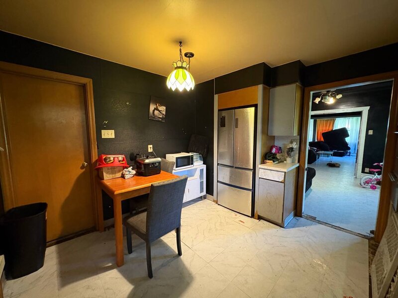 14032 S Burnham Avenue Burnham IL 60633