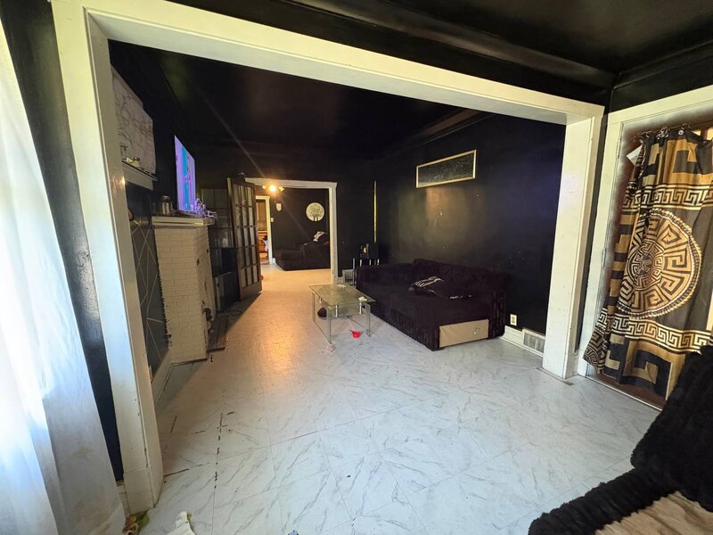 14032 S Burnham Avenue Burnham IL 60633