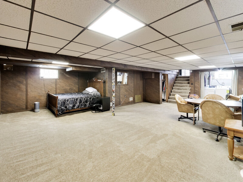 6040 N Niagara Avenue Chicago IL 60631