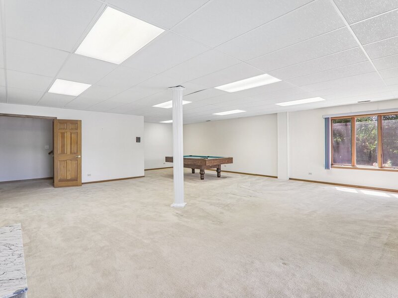 200 N Shore Drive Oakwood Hills IL 60013