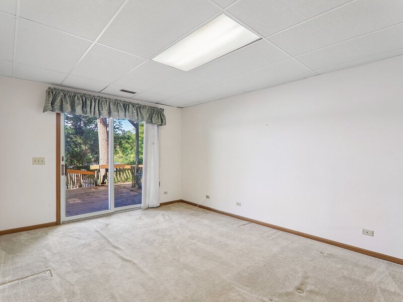 200 N Shore Drive Oakwood Hills IL 60013