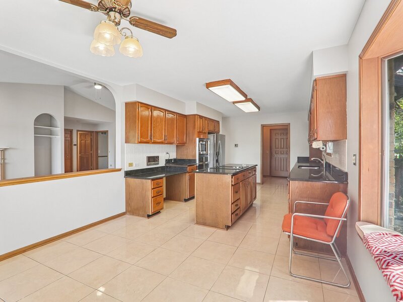 200 N Shore Drive Oakwood Hills IL 60013