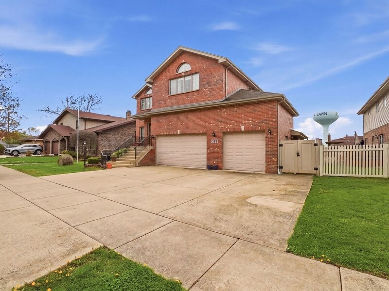 5733 W 97th Street Oak Lawn IL 60453