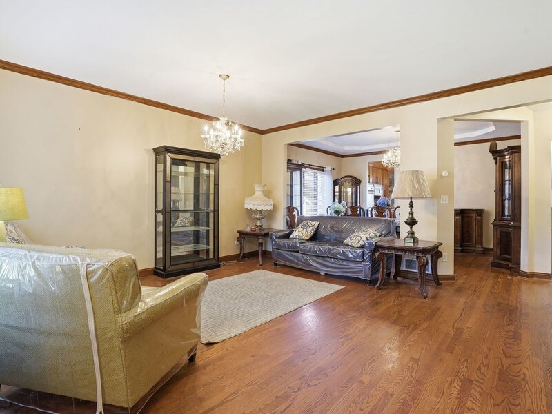 5733 W 97th Street Oak Lawn IL 60453