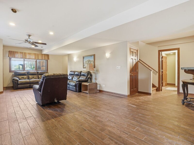 5733 W 97th Street Oak Lawn IL 60453