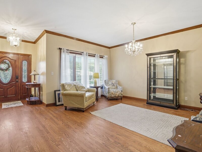 5733 W 97th Street Oak Lawn IL 60453