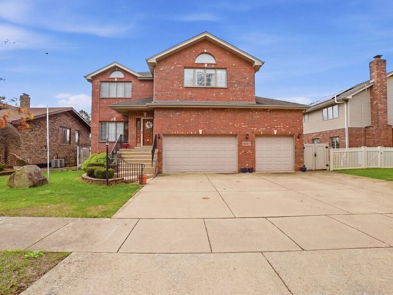 5733 W 97th Street Oak Lawn IL 60453