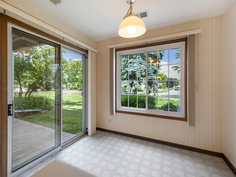 201 Charleston Court Schaumburg IL 60193