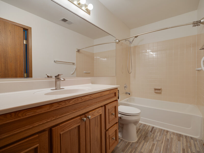 201 Charleston Court Schaumburg IL 60193