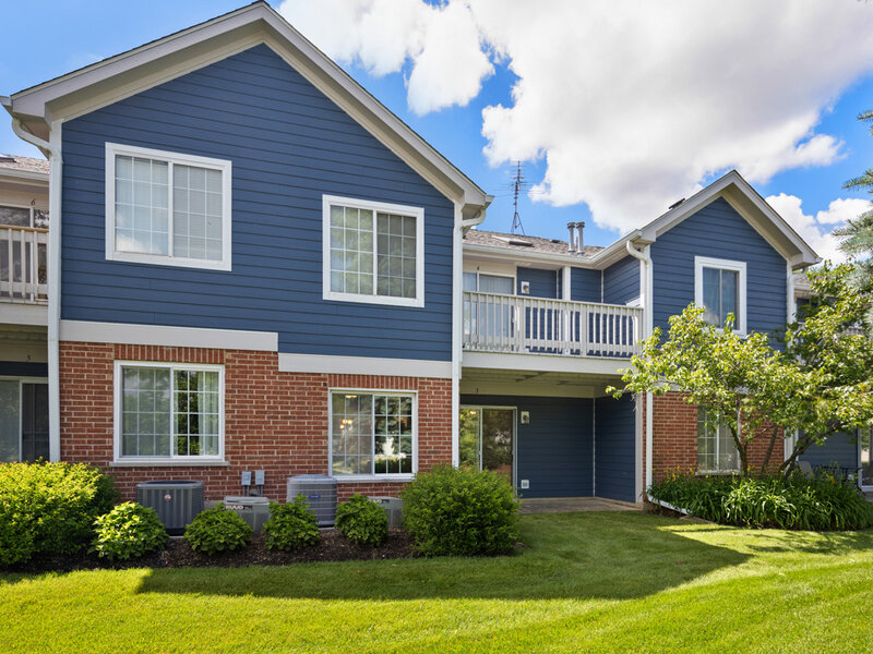 201 Charleston Court Schaumburg IL 60193