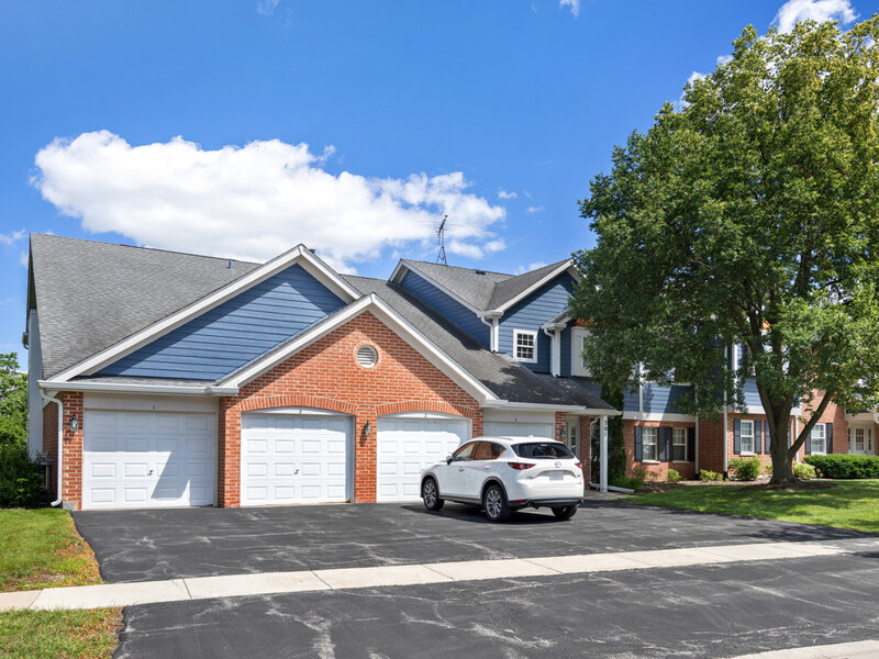 201 Charleston Court Schaumburg IL 60193