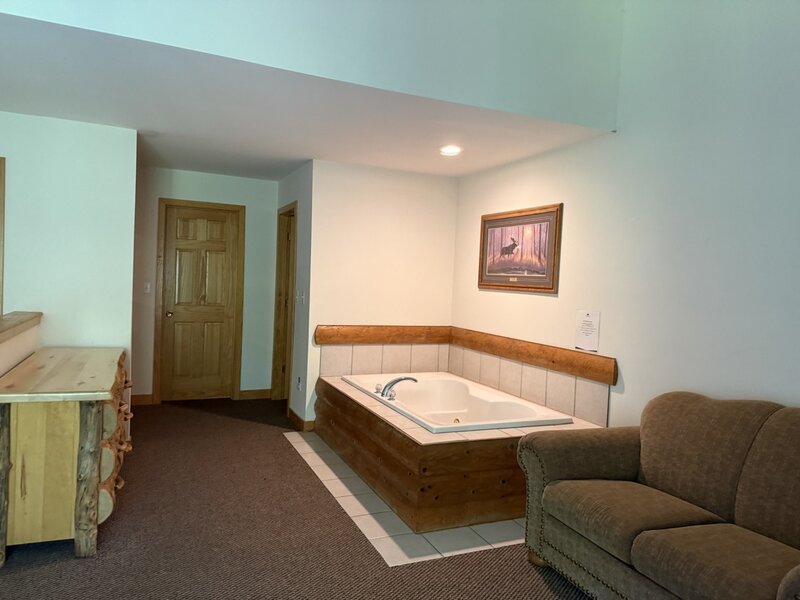 2643 N 178 Route Utica IL 61373