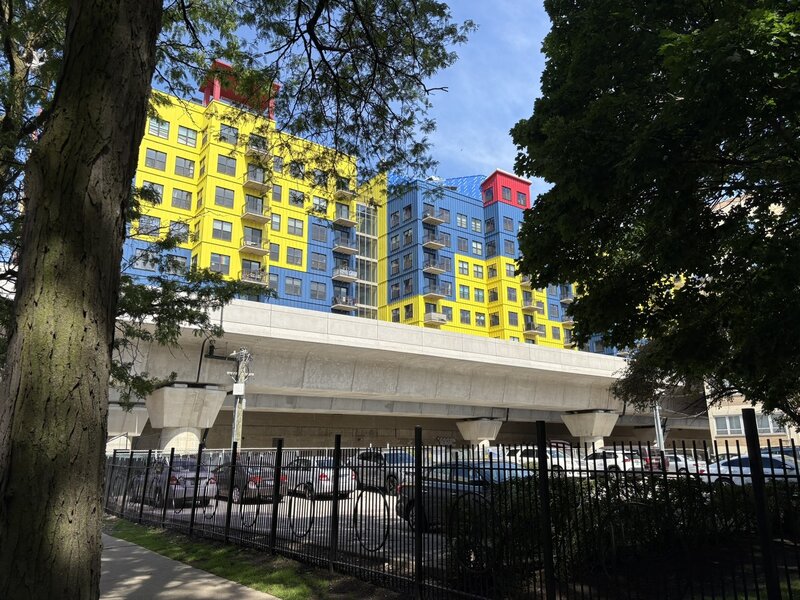 1122 W Catalpa Avenue Chicago IL 60640