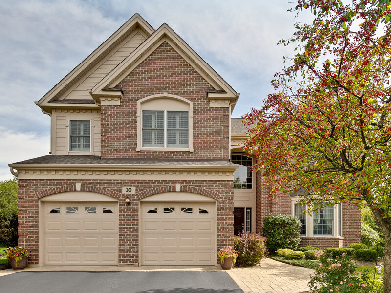 10 Eagle Ridge Drive Hawthorn Woods IL 60047